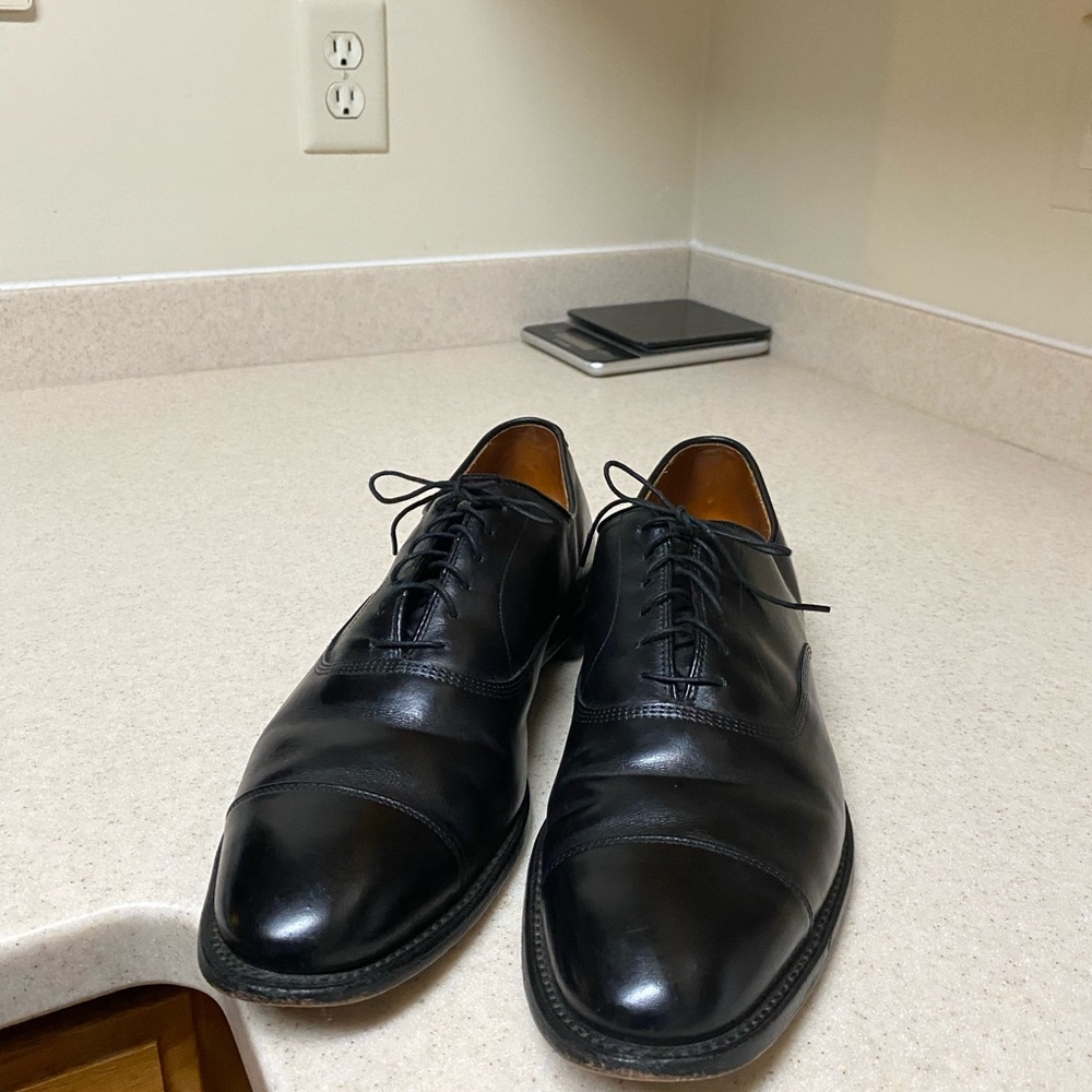 Mens Allen Edmonds Black Dress Shoe in Great condition.